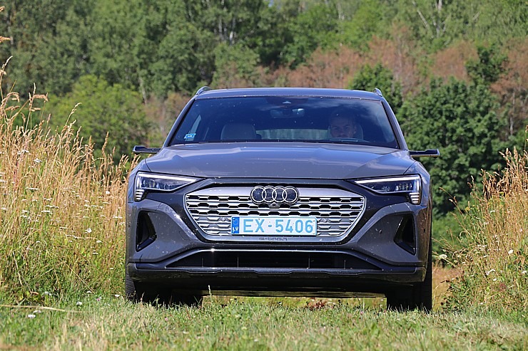 Travelnews.lv ar jauno un elektrisko «Audi Q8 e-tron» apceļo un izbauda Latgali 340300