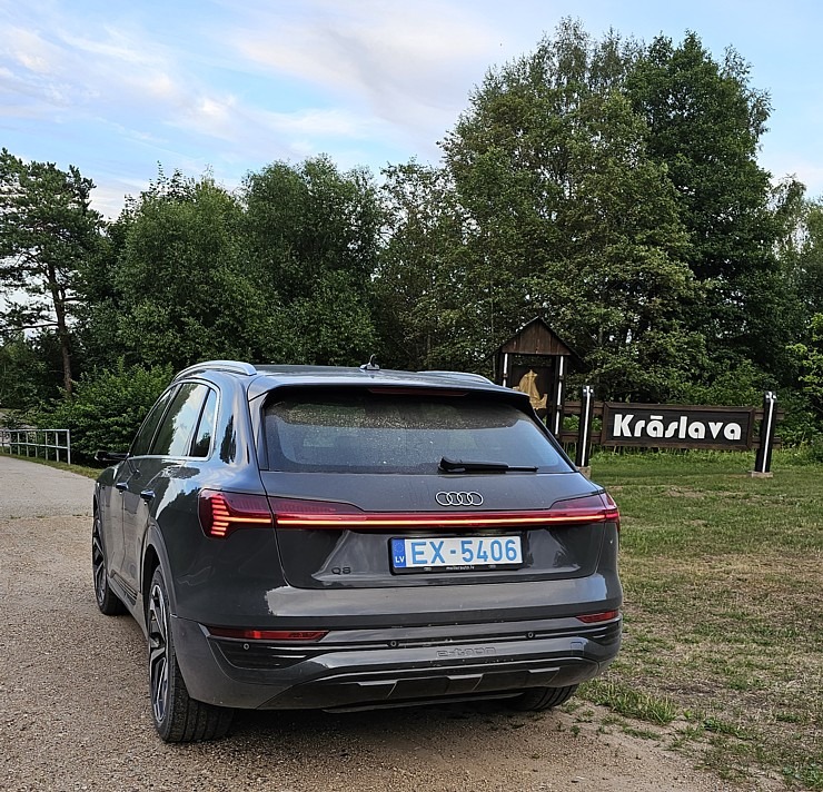Travelnews.lv ar jauno un elektrisko «Audi Q8 e-tron» apceļo un izbauda Latgali 340302