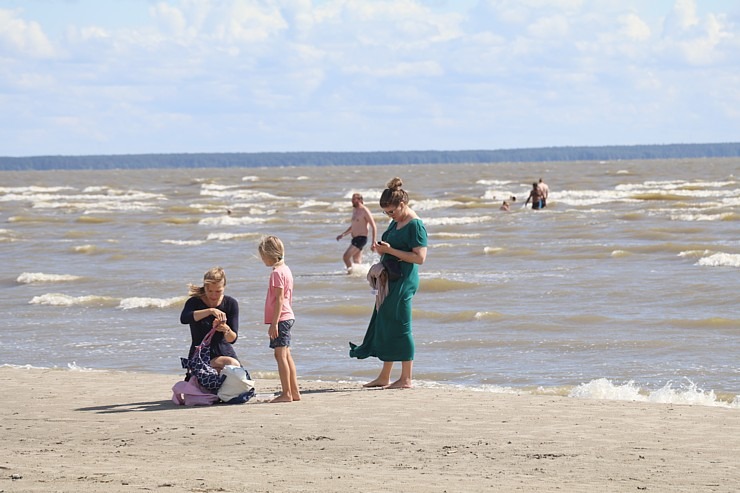 Travelnews.lv sadarbībā ar «Europcar Latvia» apciemo Pērnavas pludmali 340412