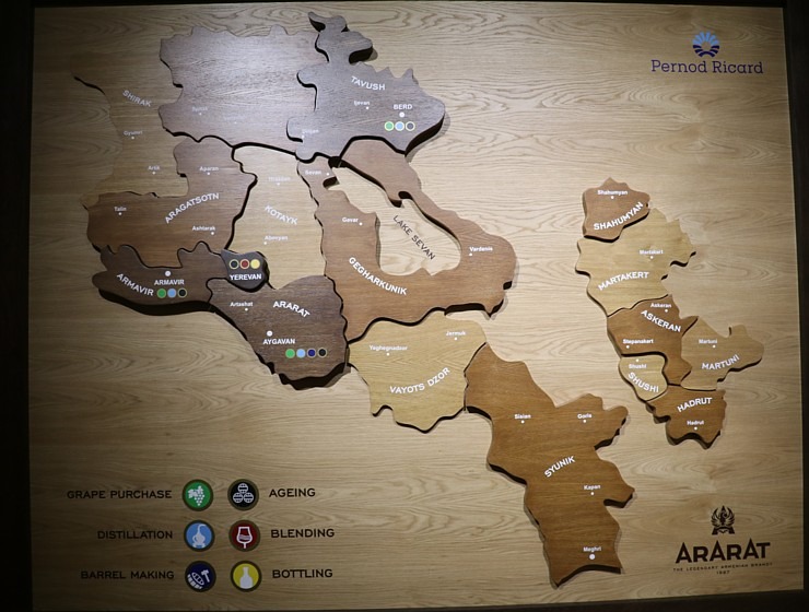 Travelnews.lv sadarbībā ar «airBaltic» iepazīst Erevānas konjaka rūpnīcas «Ararat» muzeju 340615