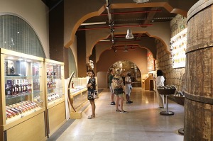 Travelnews.lv sadarbībā ar «airBaltic» iepazīst Erevānas konjaka rūpnīcas «Ararat» muzeju 14