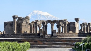 Travelnews.lv iepazīst Zvartnota tempļa drupas Armēnijā, kas ir iekļautas UNESCO sarakstā. Sadarbībā ar airBaltic 3
