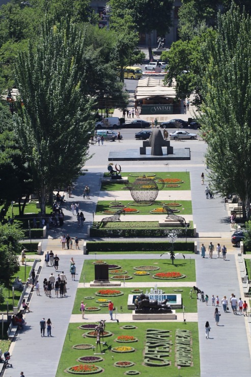 Travelnews.lv iepazīst Erevānas Kaskādi, arhitekta Aleksandra Tamanjana pieminekli un  Kafesjana mākslas centru. Sadarbībā ar airBaltic 340810