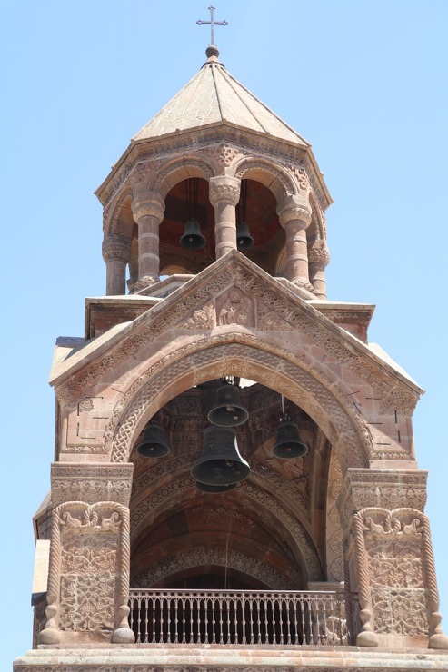 Travelnews.lv apmeklē Ečmiadzinas katedrāli Vagaršapatā, kas ir Armēnijas galvenā apustuliskās baznīca. Sadarbībā ar airBaltic 340838