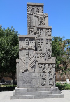 Travelnews.lv apmeklē Ečmiadzinas katedrāli Vagaršapatā, kas ir Armēnijas galvenā apustuliskās baznīca. Sadarbībā ar airBaltic 24
