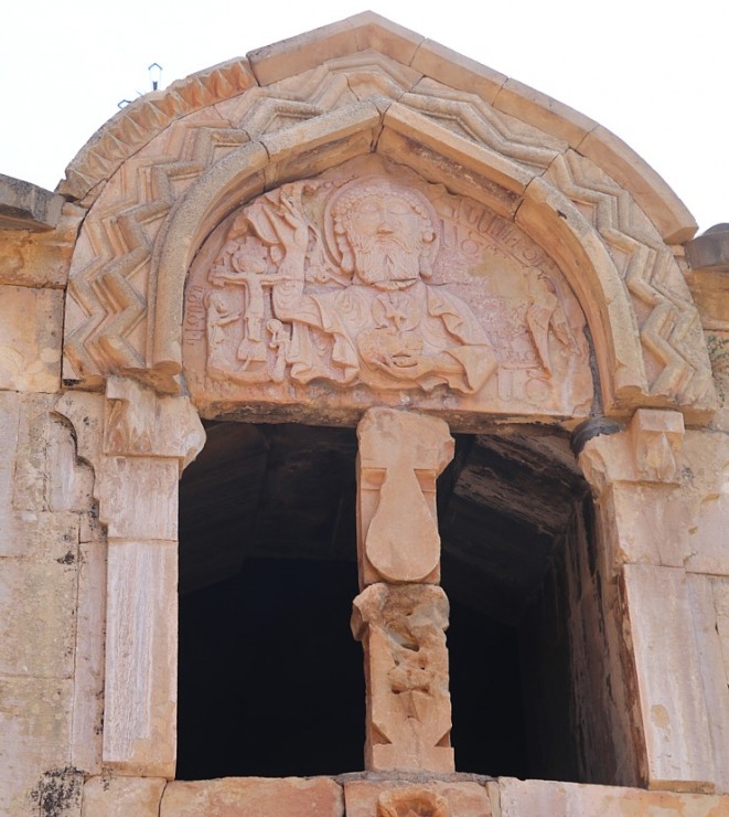 Travelnews.lv apmeklē IX līdz XVI gadsimta klosteru kompleksu Noravank Armēnijā. Sadarbībā ar airBaltic 341107