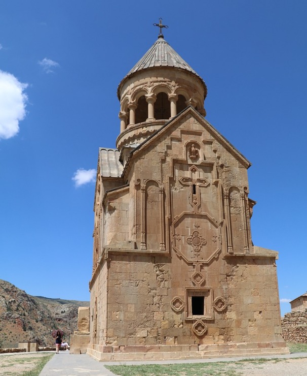Travelnews.lv apmeklē IX līdz XVI gadsimta klosteru kompleksu Noravank Armēnijā. Sadarbībā ar airBaltic 341117