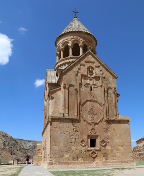 Travelnews.lv apmeklē IX līdz XVI gadsimta klosteru kompleksu Noravank Armēnijā. Sadarbībā ar airBaltic 27