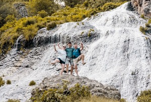 Travelnews.lv apmeklē Armēnijas slavenāko Džermukas ūdenskritumu. Sadarbībā ar airBaltic 6