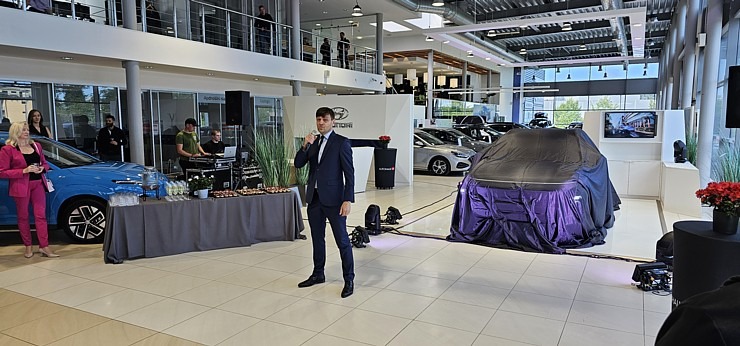 Rīgas autosalonā «Autohalle» tiek prezentēts jaunais «Hyundai Kona Electric» 341382