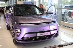 Rīgas autosalonā «Autohalle» tiek prezentēts jaunais «Hyundai Kona Electric» 11