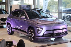 Rīgas autosalonā «Autohalle» tiek prezentēts jaunais «Hyundai Kona Electric» 5