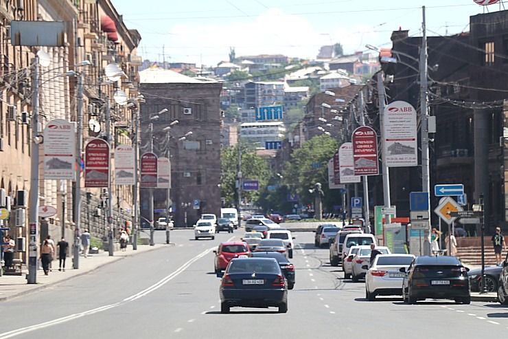Travelnews.lv caur ekskursiju autobusa logu iepazīst Armēnijas galvaspilsētu Erevānu. Sadarbībā ar airBaltic 341546