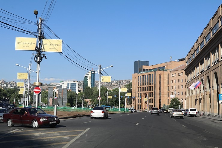 Travelnews.lv ekskursiju autobusā iepazīst Armēnijas galvaspilsētu Erevānu. Sadarbībā ar airBaltic 341665