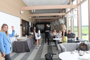 Latvijas tūrisma firmas iepazīst  golfa klubu un viesnīcu «Jurmala Golf Club & Hotel» Piņķos 32