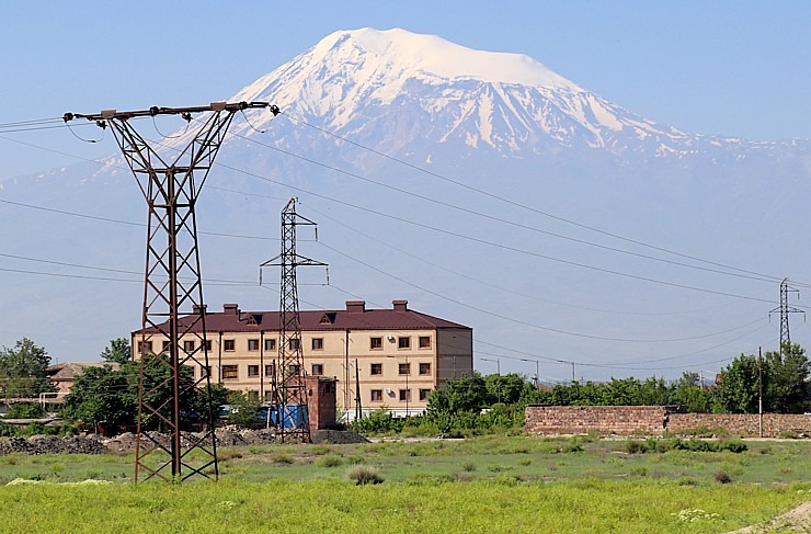 Travelnews.lv ar ekskursiju autobusu dodas gar Ararata piekāji uz Armēnijas dienvidaustrumiem. Sadarbībā ar airBaltic 342161