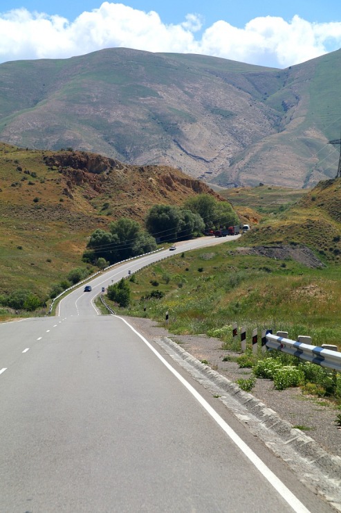 Travelnews.lv ar ekskursiju autobusu izbauda Armēnijas dabas skatus. Sadarbībā ar airBaltic 342291