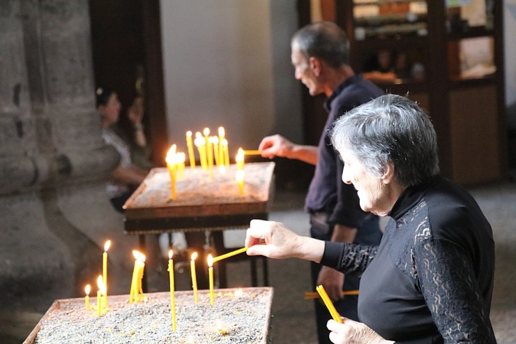 Travelnews.lv apmeklē Gjumri katedrāli «Yot Verk» jeb Jaunavas Marijas Septiņu sāpju katedrāli Armenijā. Sadarbībā ar airBaltic 342606