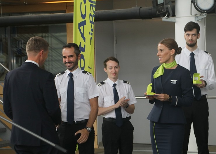 «airBaltic» Pilotu akademija svin piekto gadadienu 342631
