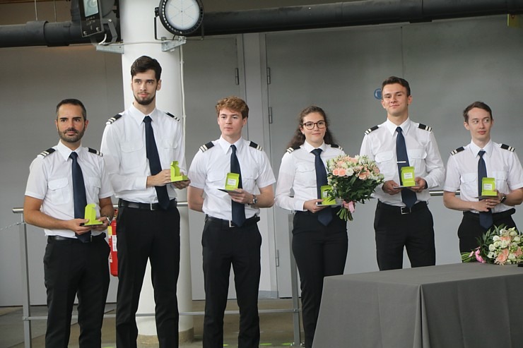 «airBaltic» Pilotu akademija svin piekto gadadienu 342632