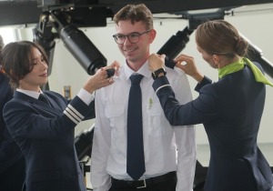 «airBaltic» Pilotu akademija svin piekto gadadienu 16