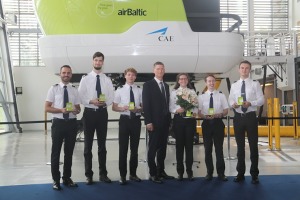 «airBaltic» Pilotu akademija svin piekto gadadienu 23