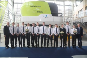 «airBaltic» Pilotu akademija svin piekto gadadienu 24