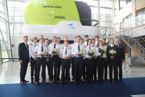 «airBaltic» Pilotu akademija svin piekto gadadienu 25