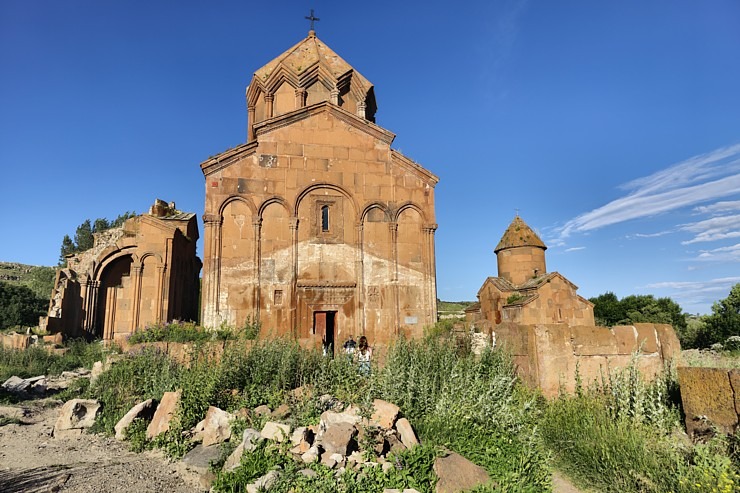 Travelnews.lv iepazīst Armēnijas Marmašena klosteri Ahurjanas ielejā un izbrauc ar kanoe laivām. Sadarbībā ar airBaltic 342771