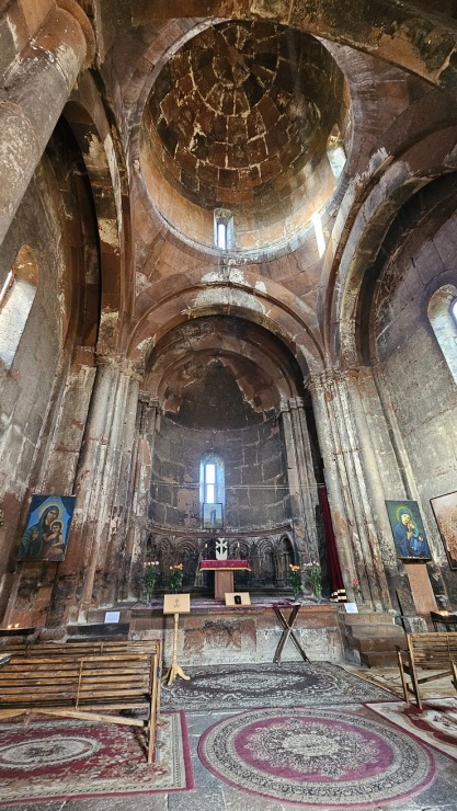 Travelnews.lv iepazīst Armēnijas Marmašena klosteri Ahurjanas ielejā un izbrauc ar kanoe laivām. Sadarbībā ar airBaltic 342775
