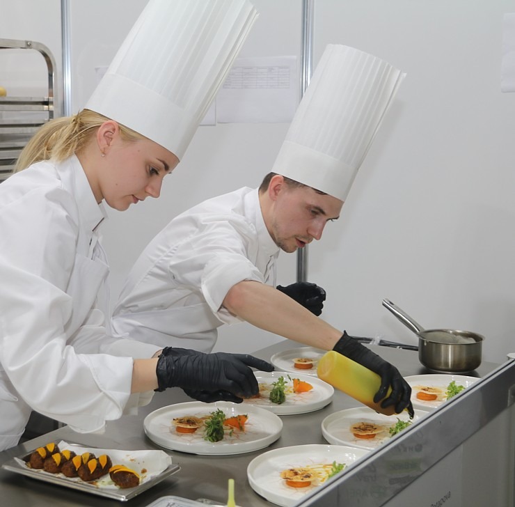 Pavāru klubs rīko konkursu - «Latvijas gada pavārs 2023» un «Latvijas gada pavārzellis 2023» 343137
