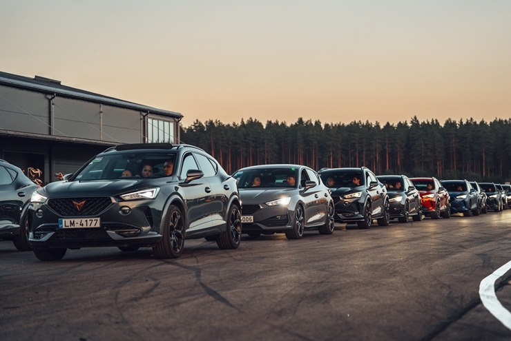 Latvijas salidojumā «CUPRA Summit 2023» pulcējas vairāk nekā 750 spēkrati. Foto: ogilvy.lv 343173