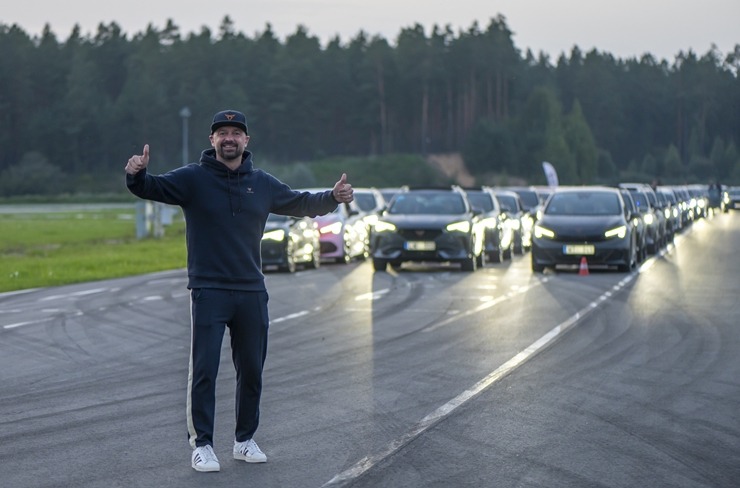 Latvijas salidojumā «CUPRA Summit 2023» pulcējas vairāk nekā 750 spēkrati. Foto: ogilvy.lv 343158