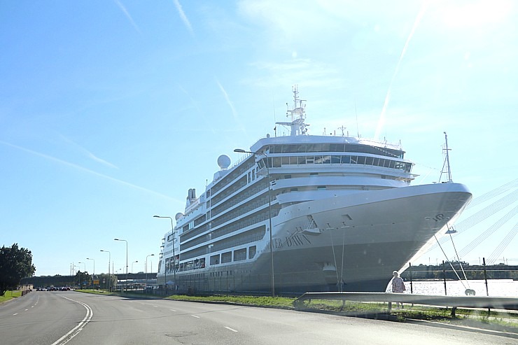 Rīgas ostā pirmo reizi ienāk kruīzu kompānijas «Silversea Cruises» luksus klases kuģis «Silver Dawn» 343411