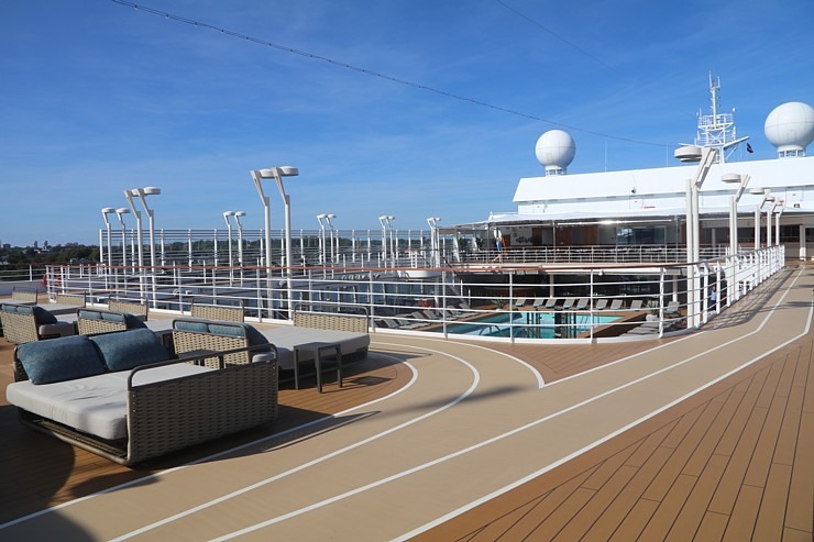 Rīgas ostā pirmo reizi ienāk kruīzu kompānijas «Silversea Cruises» luksus klases kuģis «Silver Dawn» 343372
