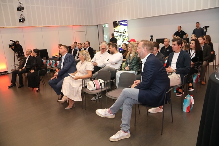 «Porsche Latvija» un Rīgas Motormuzejs ielūdz apmeklēt latvieša radītus Porsche sporta auto 343660