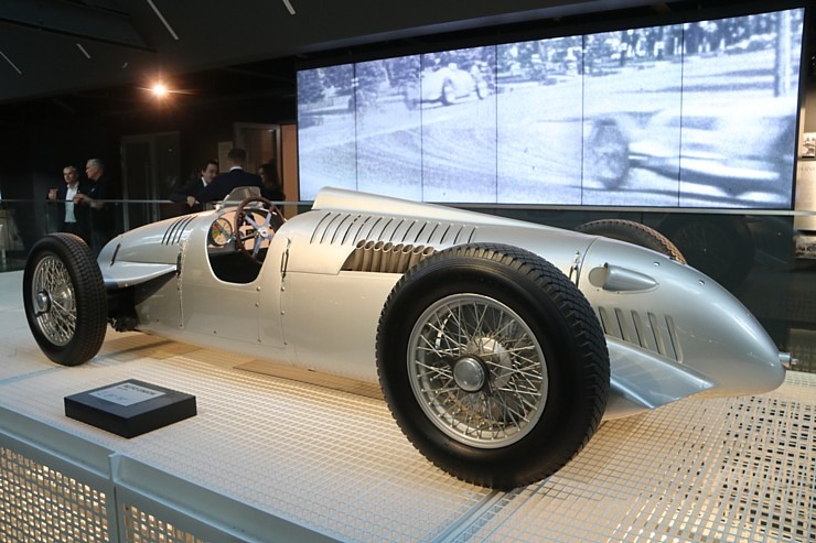 Rīgas Motormuzejs ir viens no labākajiem auto muzejiem Eiropā - moderns un ar interesantiem eksponātiem 343887