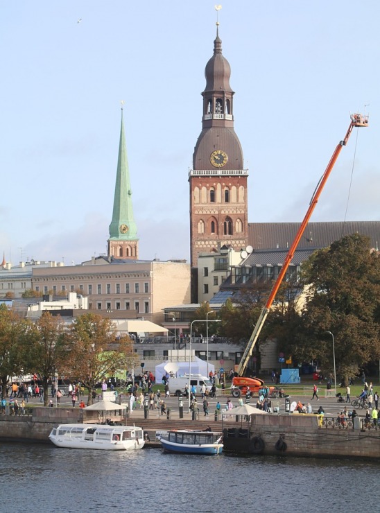 Pasaules skriešanas čempionāts 2023 Rīgā pulcē pasaules labākos ielu skrējējus labos laika apstākļos 343918