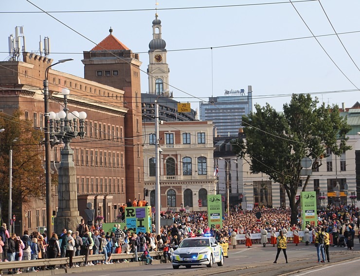 Pasaules skriešanas čempionāts 2023 Rīgā pulcē pasaules labākos ielu skrējējus labos laika apstākļos 343910