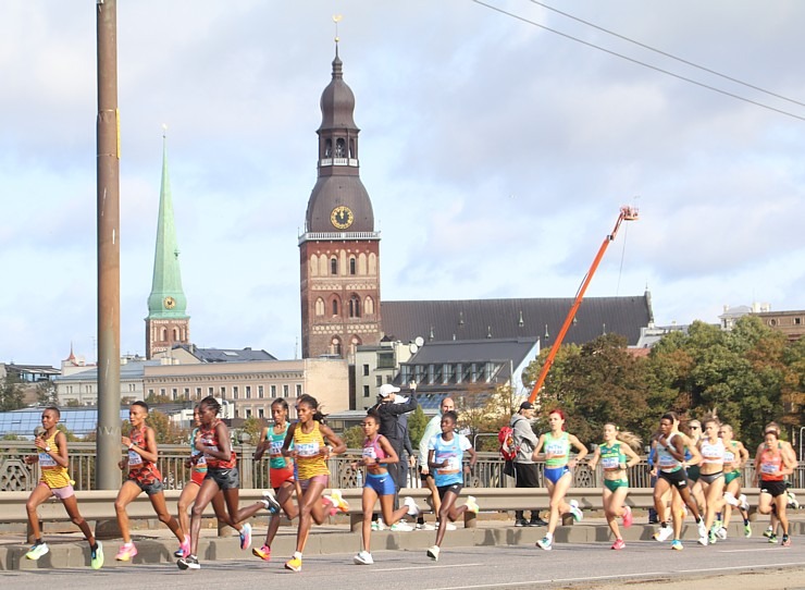 Pasaules skriešanas čempionāts 2023 Rīgā pulcē pasaules labākos ielu skrējējus labos laika apstākļos 343930