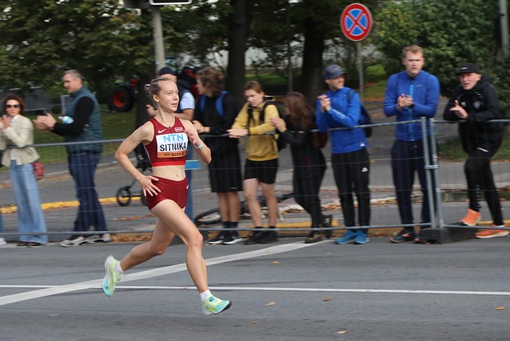 Pasaules skriešanas čempionāts 2023 Rīgā pulcē pasaules labākos ielu skrējējus labos laika apstākļos 343935
