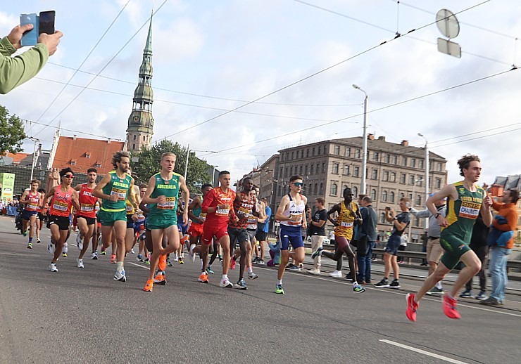 Pasaules skriešanas čempionāts 2023 Rīgā pulcē pasaules labākos ielu skrējējus labos laika apstākļos 343937