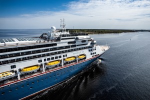 Šogad Rīgā ir ienākuši skaisti, milzīgi, unikāli un tūristiem bagāti kruīzu kuģi. Foto: Rop.lv 7