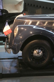 Rīgas Motormuzejs apmeklētājiem piedāvā plašu ieskatu Rietumeiropas un padomju autobūvē 32