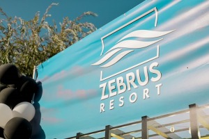 Pie gleznaina ezera Zemgalē atklāj romantiskas naktsmītnes – «Zebrus resort». Foto: Zebrus resort 20