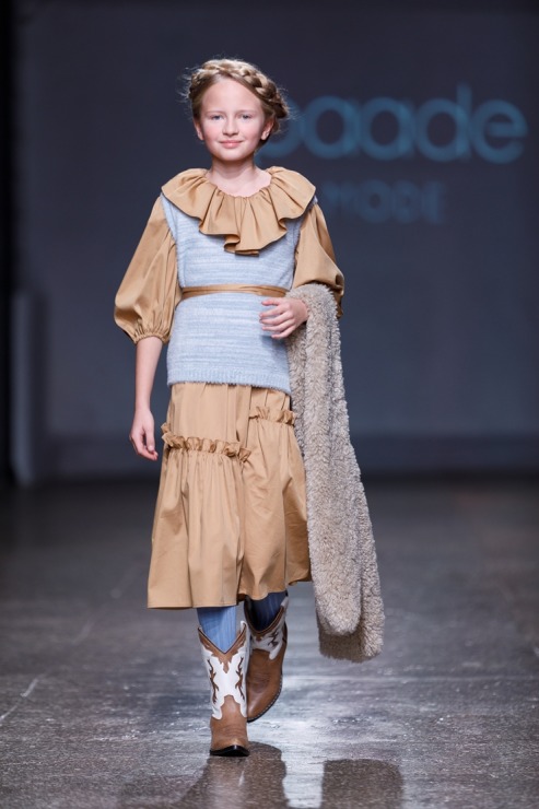 Rīgas modes nedēļa piedāvā iepazīties ar bērnu apģērbu kolekciju PAADE MODE no Latvijas. Foto: Mark Litvyakov 345914