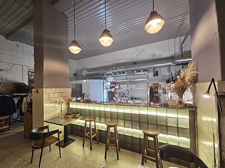 Rīgas Tallinas ielas kvartālā atvēries jauns restorāns «RED», kur garneles var ēst, cik lien vēderā 346718