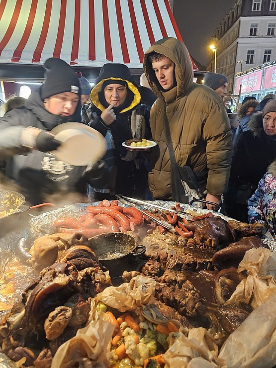 Apmeklējam Vecrīgas Ziemassvētku tirdziņu 2023 Doma laukumā 348031