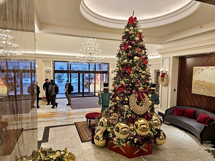 Izbaudām Vecrīgas 5 zvaigžņu viesnīcas «Grand Hotel Kempinski Riga» brokastis Ziemassvētku noskaņās 348283