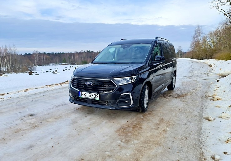 Travelnews.lv redakcija 2023.gadā ceļoja ar 8 dažādiem spēkratiem: Ford Tourneo Connect 348623